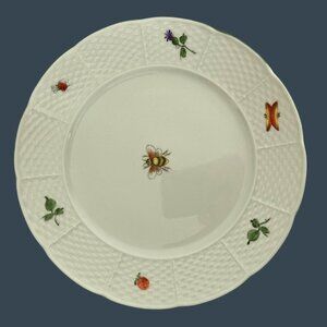 Thun Czech Republic Hand Painted Dinner Plate With Bee & Floral Design